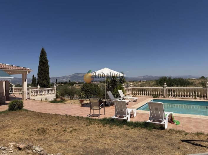 Image No.5-4 Bed Property for sale