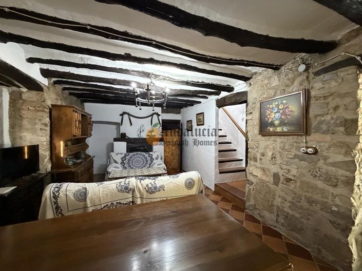 Image No.30-6 Bed Property for sale