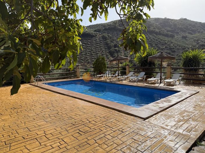 Image No.55-6 Bed Property for sale