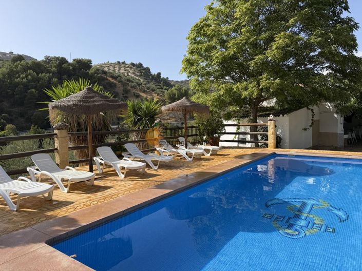 Image No.58-6 Bed Property for sale