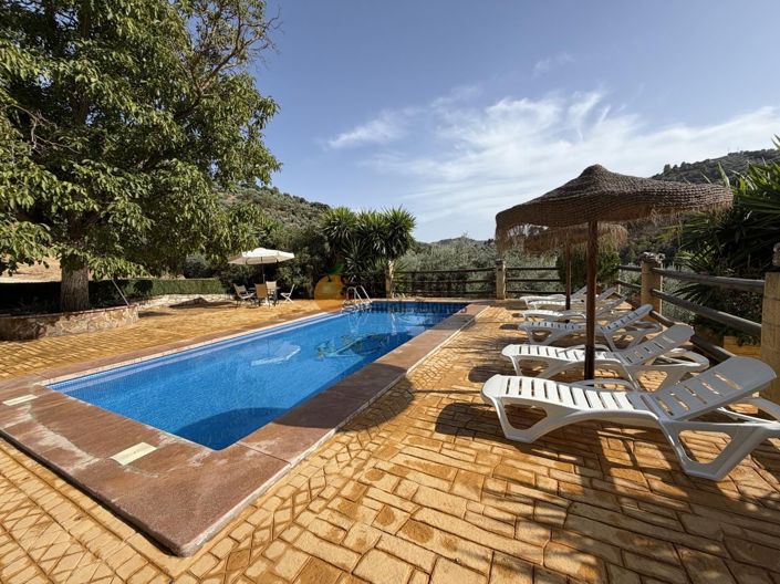 Image No.59-6 Bed Property for sale