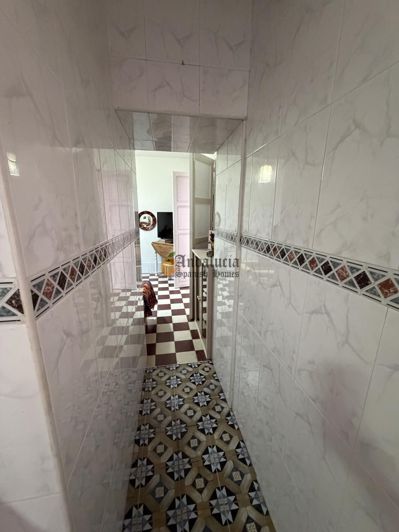 Image No.12-3 Bed Property for sale