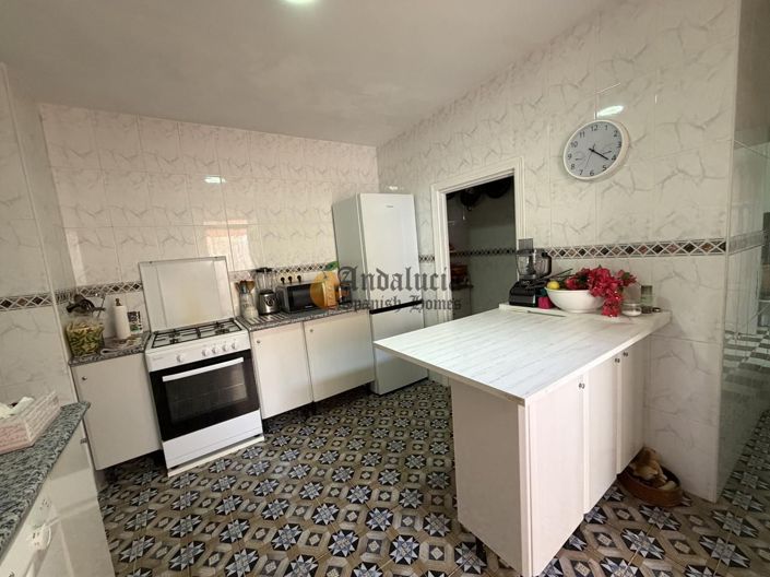 Image No.16-3 Bed Property for sale
