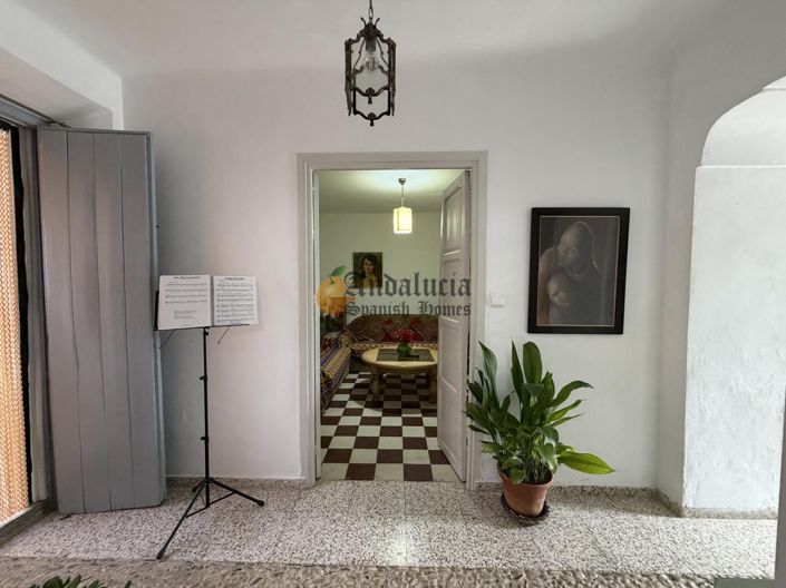 Image No.32-3 Bed Property for sale