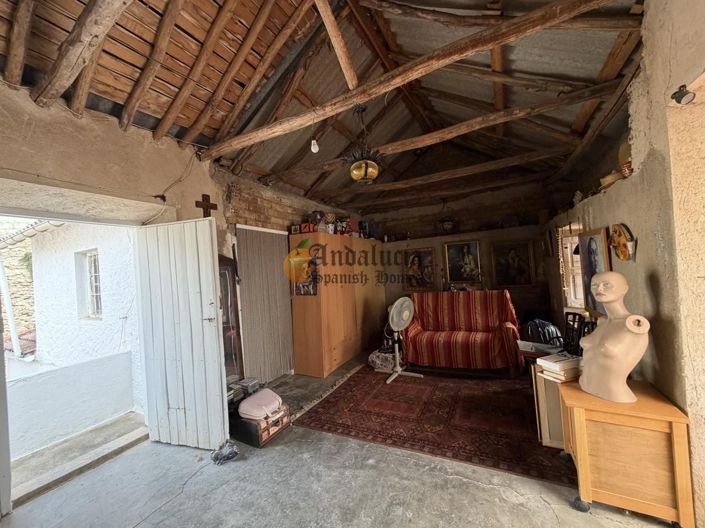 Image No.42-3 Bed Property for sale