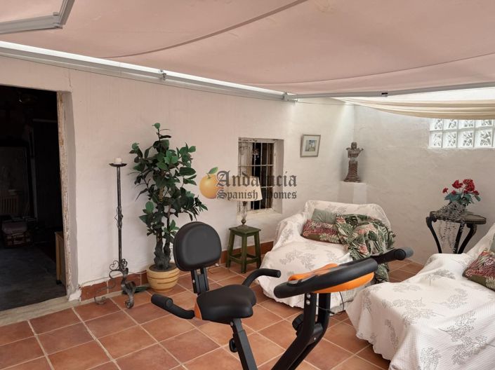 Image No.47-3 Bed Property for sale