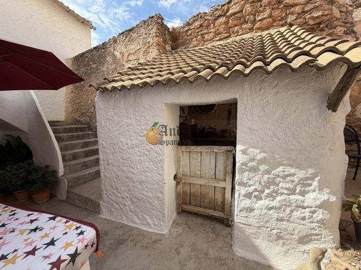 Image No.54-3 Bed Property for sale