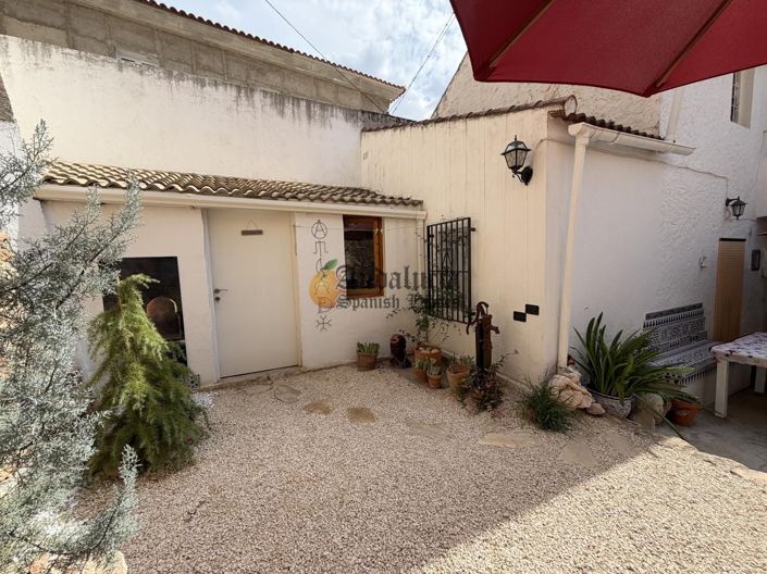 Image No.58-3 Bed Property for sale