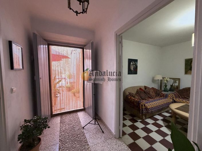Image No.8-3 Bed Property for sale