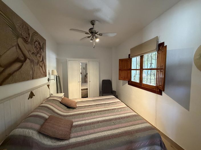Image No.40-4 Bed Property for sale