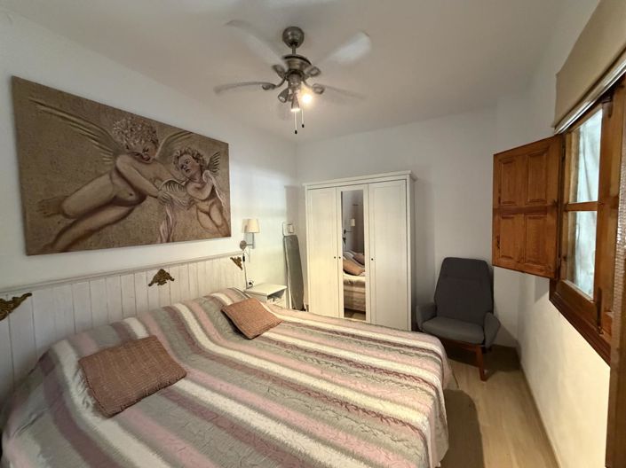 Image No.41-4 Bed Property for sale