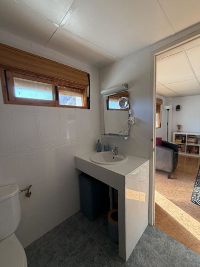 Image No.48-4 Bed Property for sale