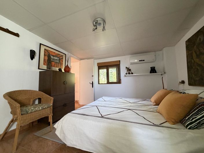 Image No.53-4 Bed Property for sale