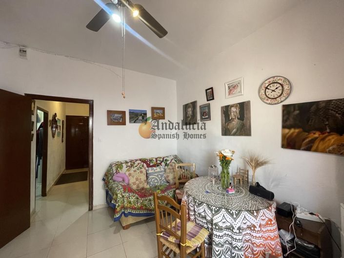 Image No.10-2 Bed Property for sale