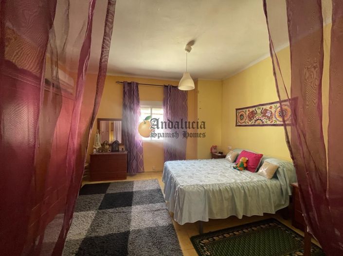 Image No.22-2 Bed Property for sale