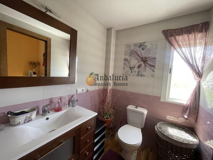 Image No.29-2 Bed Property for sale