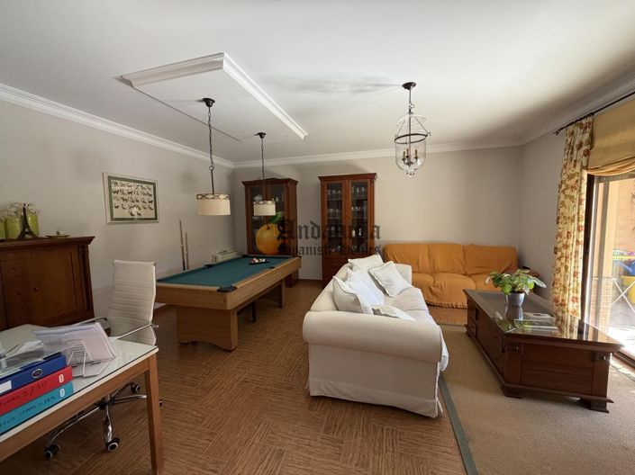 Image No.14-5 Bed Property for sale