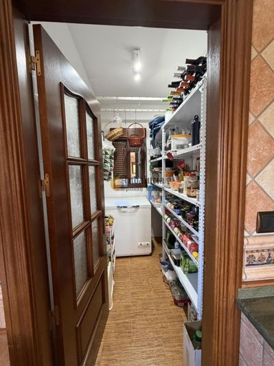 Image No.23-5 Bed Property for sale