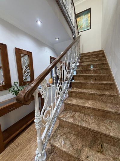 Image No.32-5 Bed Property for sale