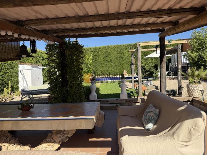 Image No.6-5 Bed Property for sale