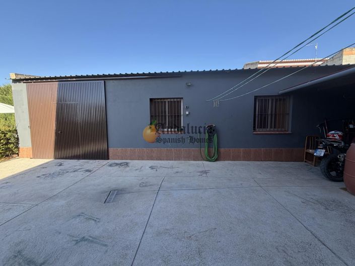 Image No.57-5 Bed Property for sale