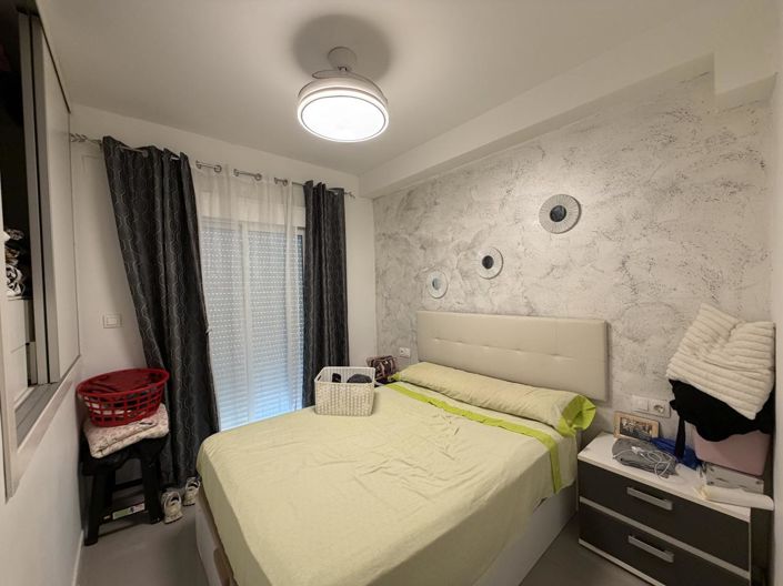 Image No.10-3 Bed Property for sale