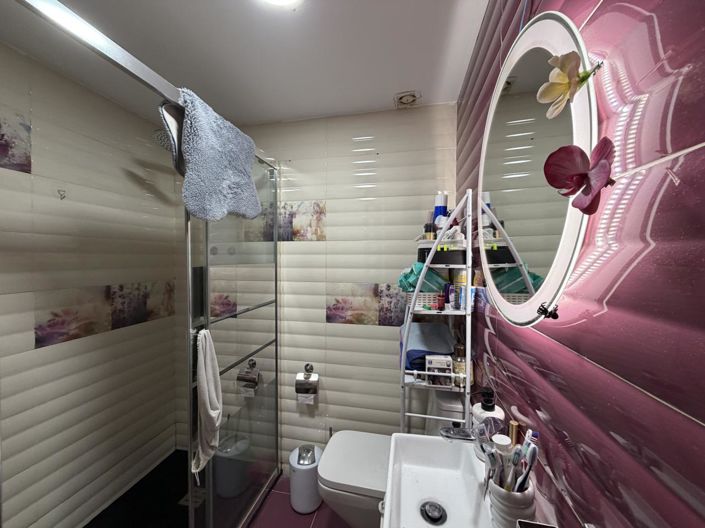 Image No.12-3 Bed Property for sale