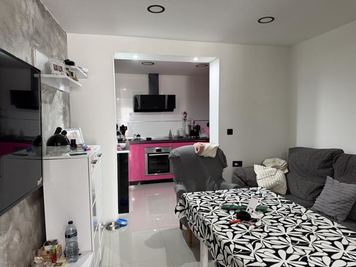 Image No.3-3 Bed Property for sale