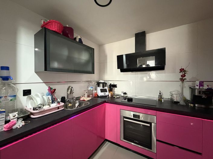 Image No.4-3 Bed Property for sale