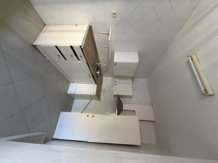 Image No.11-2 Bed Property for sale