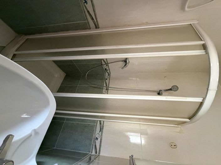 Image No.14-2 Bed Property for sale