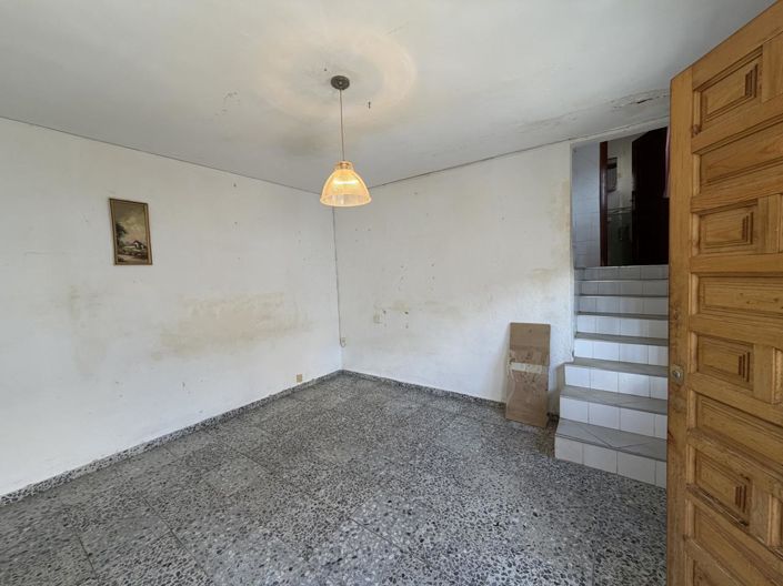 Image No.9-2 Bed Property for sale