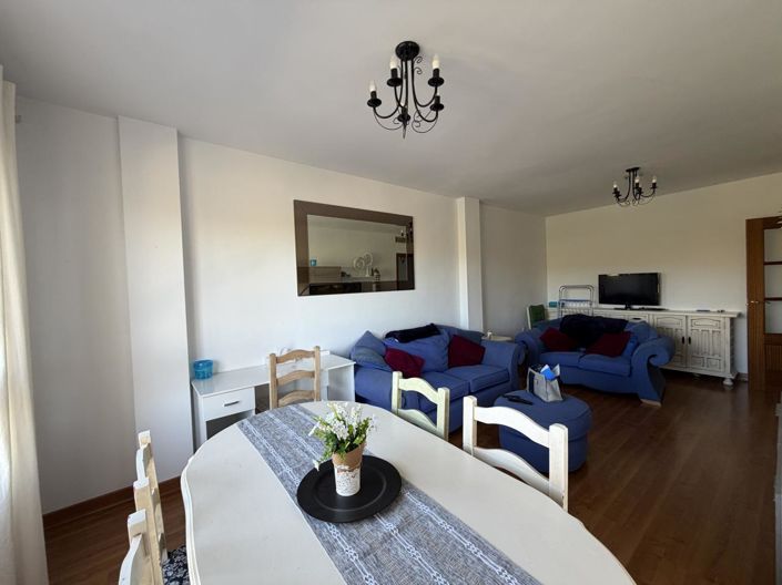Image No.8-Propriété de 3 chambres à vendre
