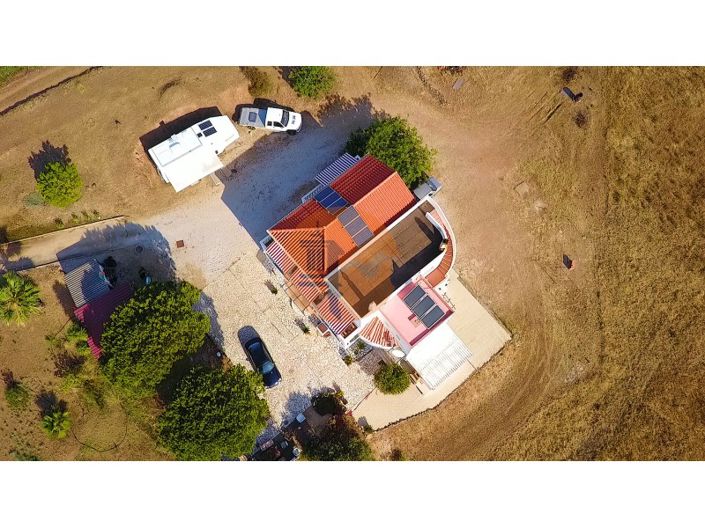 Image No.101-6 Bed House for sale