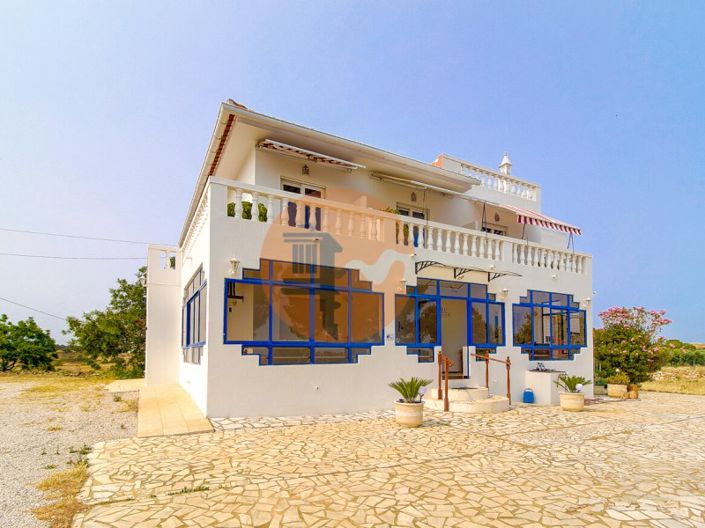 Image No.1-6 Bed House for sale
