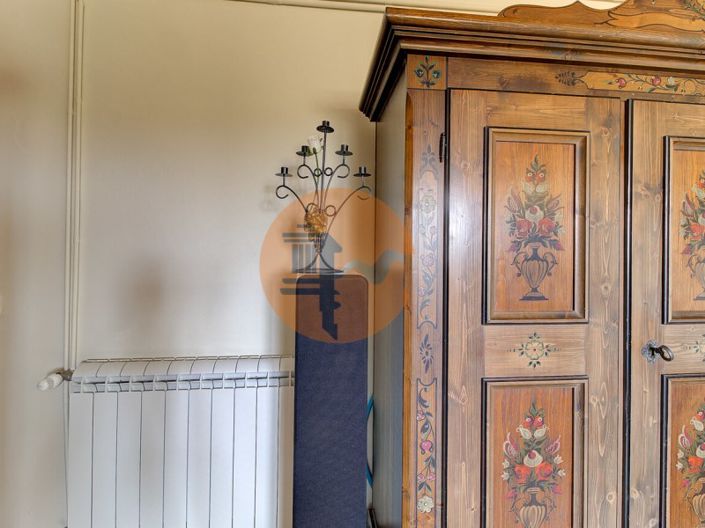 Image No.27-6 Bed House for sale