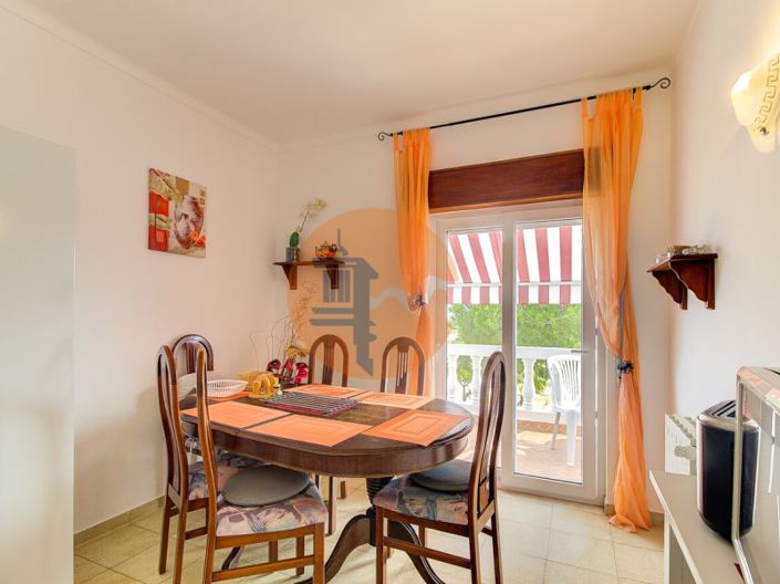 Image No.36-6 Bed House for sale