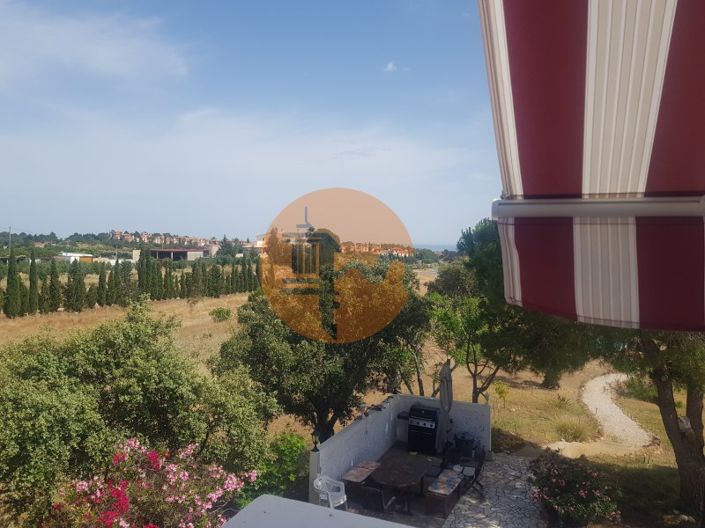 Image No.40-6 Bed House for sale