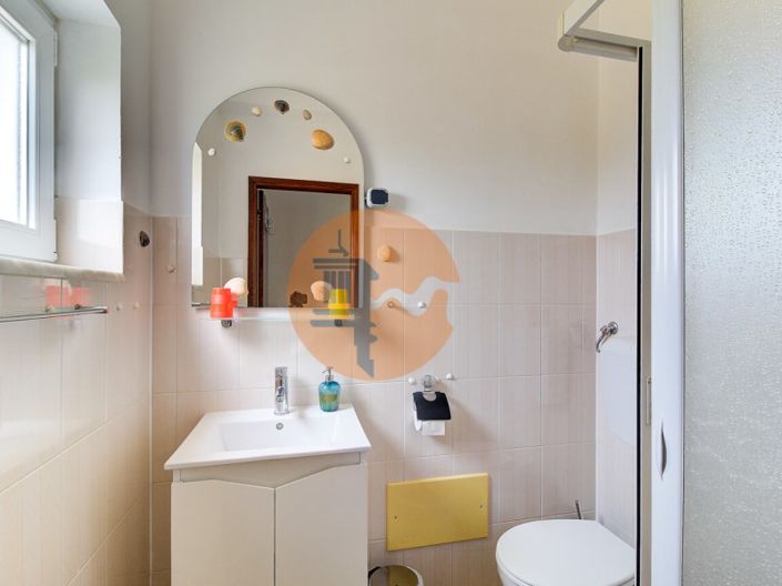 Image No.45-6 Bed House for sale