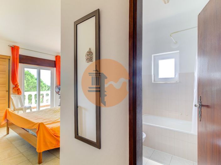 Image No.47-6 Bed House for sale