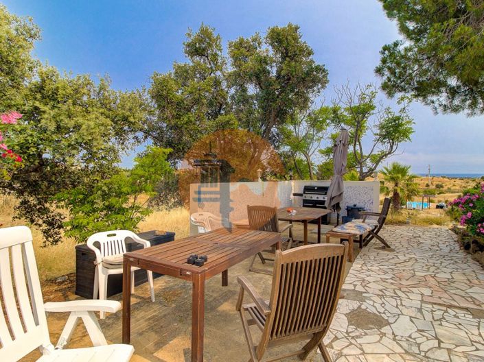 Image No.68-6 Bed House for sale