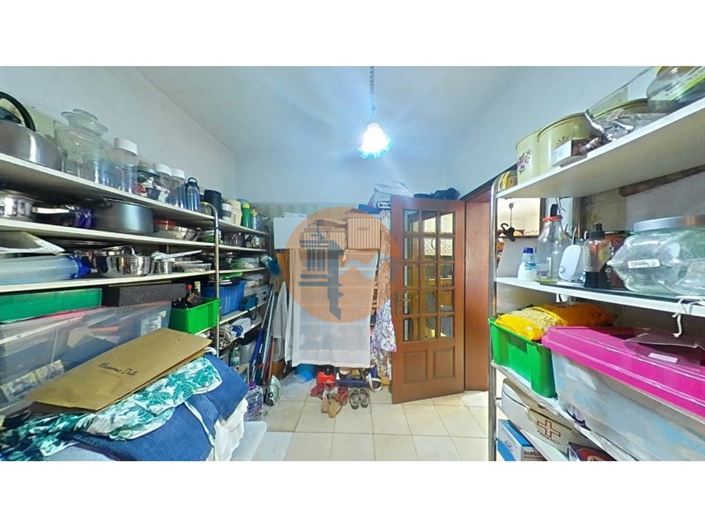 Image No.17-2 Bed House for sale