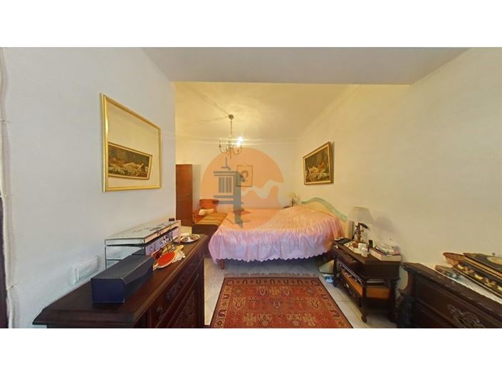 Image No.25-2 Bed House for sale