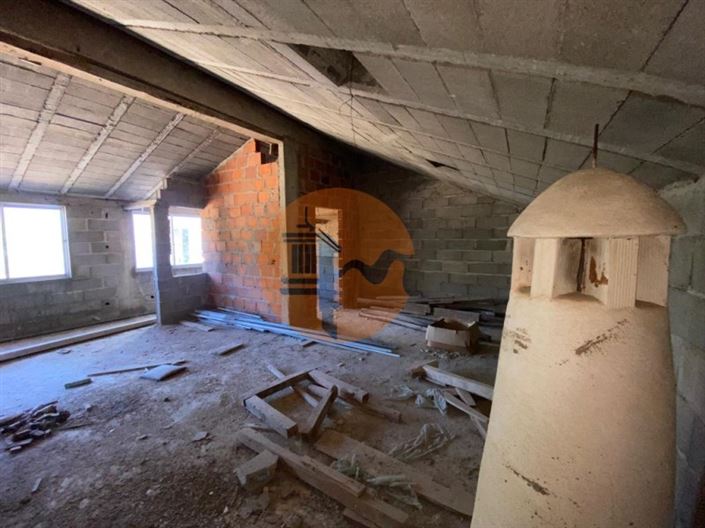 Image No.48-2 Bed House for sale