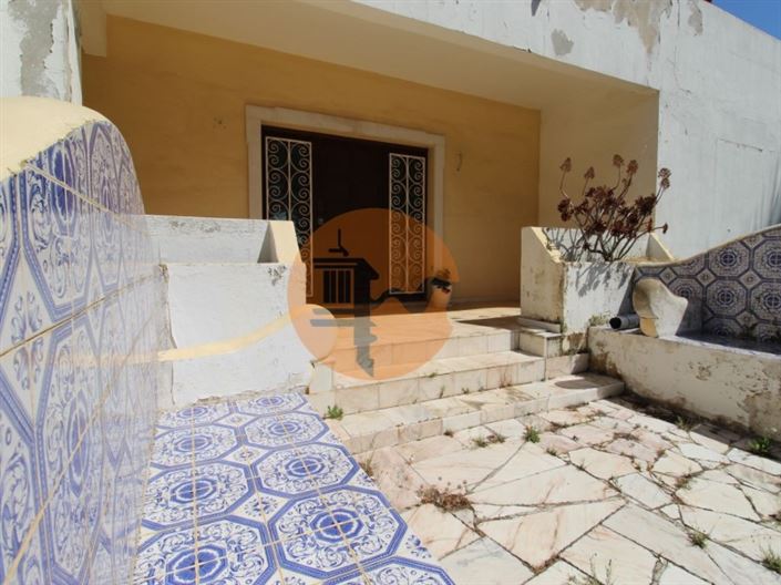 Image No.5-2 Bed House for sale