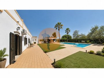 1 - Loule, House