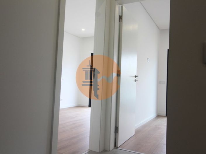 Image No.15-2 Bed Apartment for sale