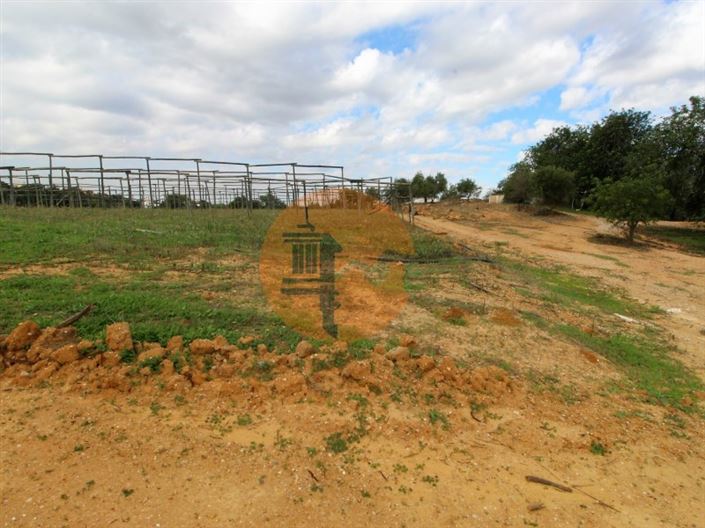 Image No.15-2 Bed House for sale