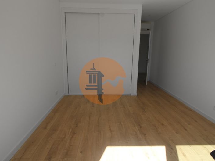 Image No.10-4 Bed Apartment for sale