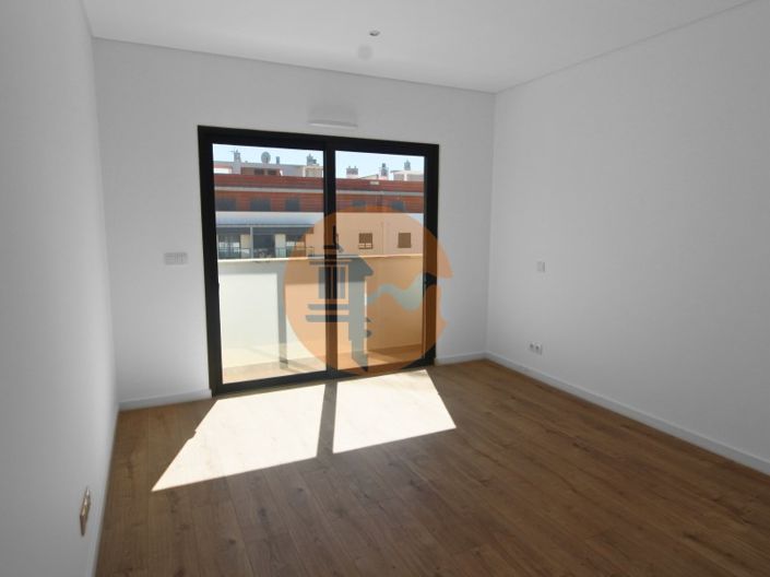 Image No.11-4 Bed Apartment for sale
